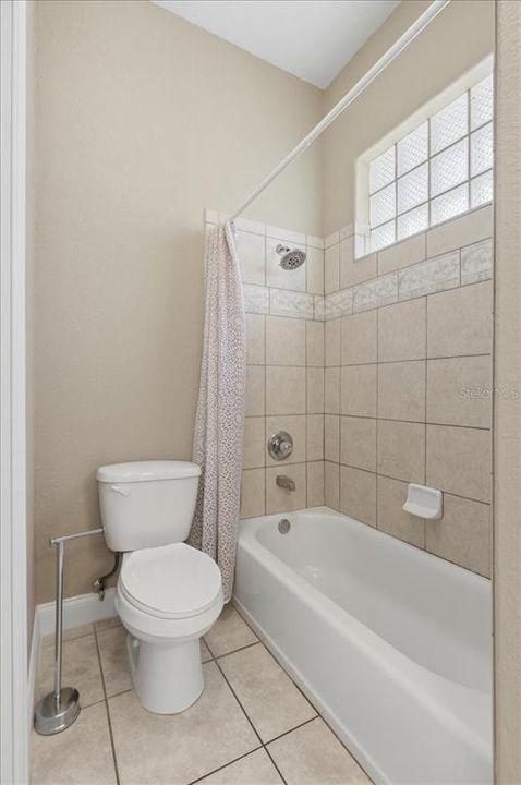 For Sale: $525,000 (4 beds, 2 baths, 2583 Square Feet)