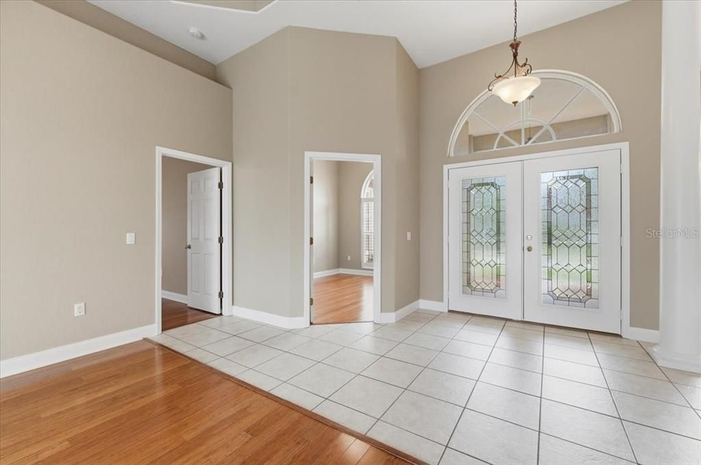 For Sale: $525,000 (4 beds, 2 baths, 2583 Square Feet)