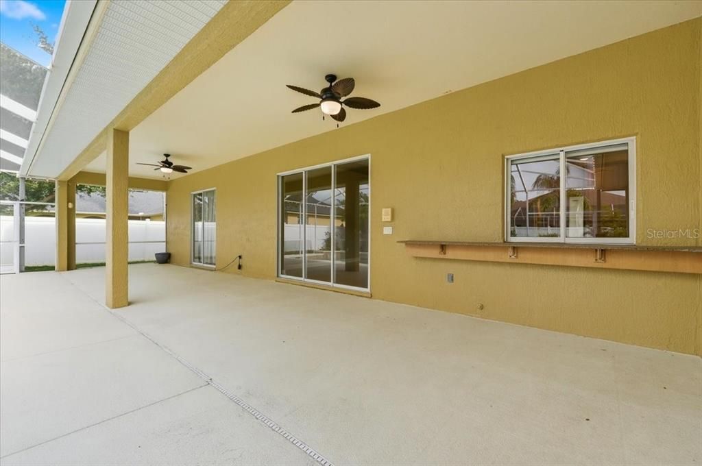 For Sale: $525,000 (4 beds, 2 baths, 2583 Square Feet)