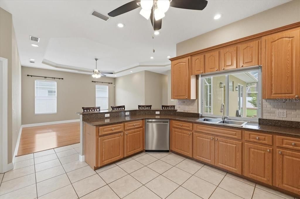 For Sale: $525,000 (4 beds, 2 baths, 2583 Square Feet)