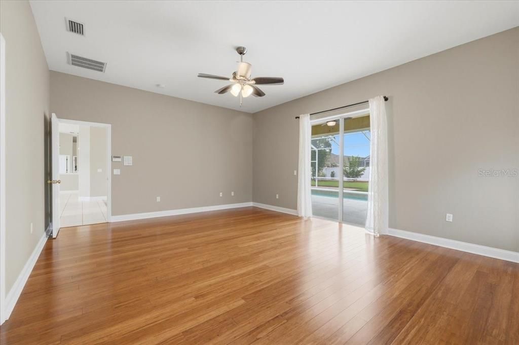 For Sale: $525,000 (4 beds, 2 baths, 2583 Square Feet)