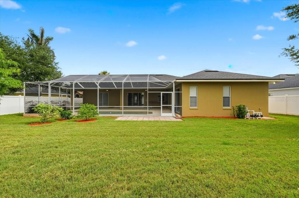 For Sale: $525,000 (4 beds, 2 baths, 2583 Square Feet)