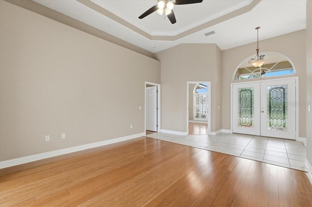 For Sale: $525,000 (4 beds, 2 baths, 2583 Square Feet)