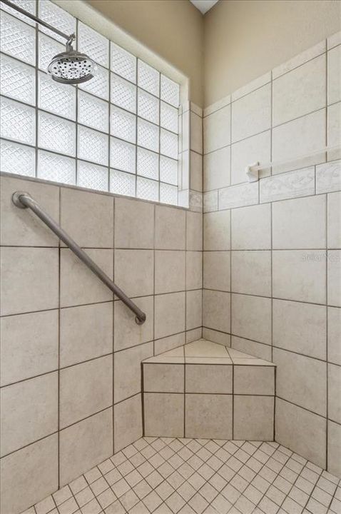 For Sale: $525,000 (4 beds, 2 baths, 2583 Square Feet)