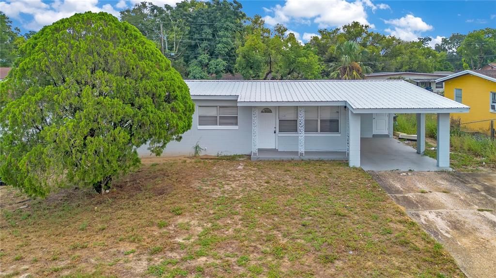 For Sale: $275,000 (3 beds, 1 baths, 954 Square Feet)