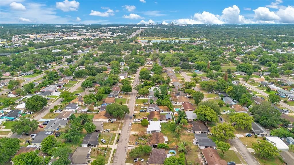 For Sale: $275,000 (3 beds, 1 baths, 954 Square Feet)