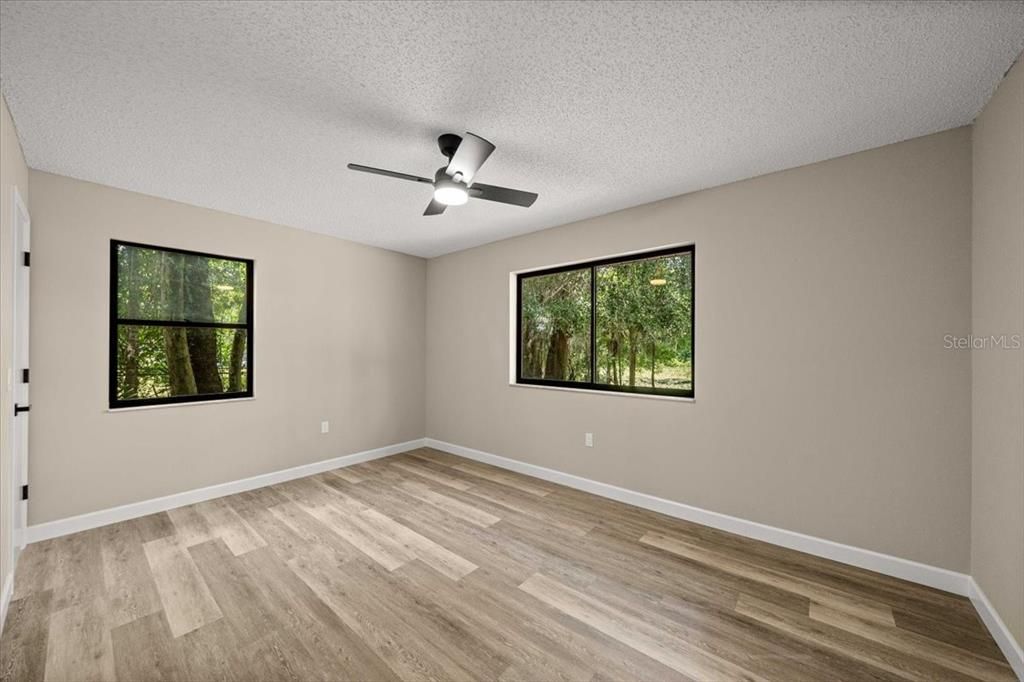 For Sale: $335,000 (3 beds, 2 baths, 1343 Square Feet)