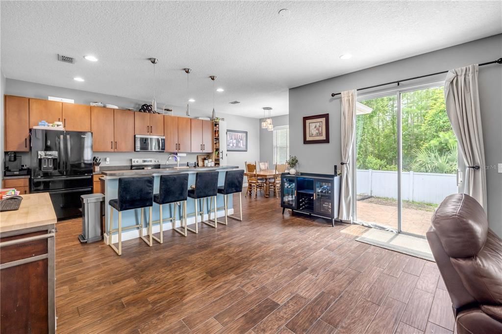 For Sale: $399,000 (3 beds, 2 baths, 1883 Square Feet)