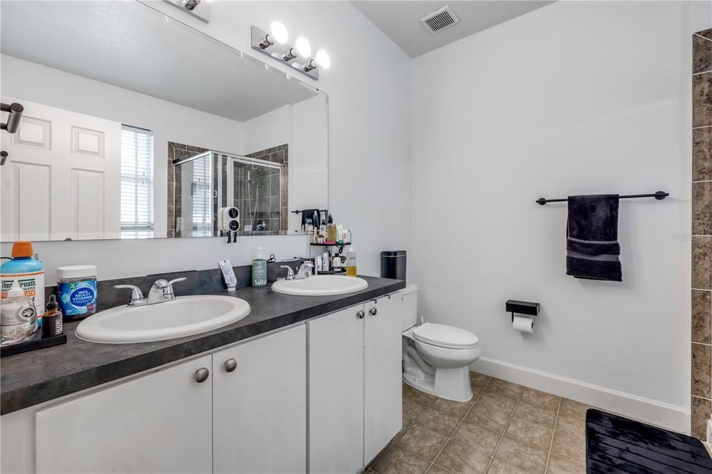 For Sale: $399,000 (3 beds, 2 baths, 1883 Square Feet)