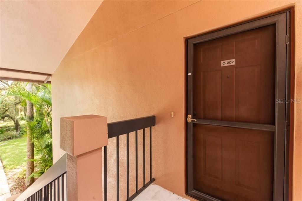 На продажу: $125,000 (2 спален, 2 ванн, 899 Квадратных фут)
