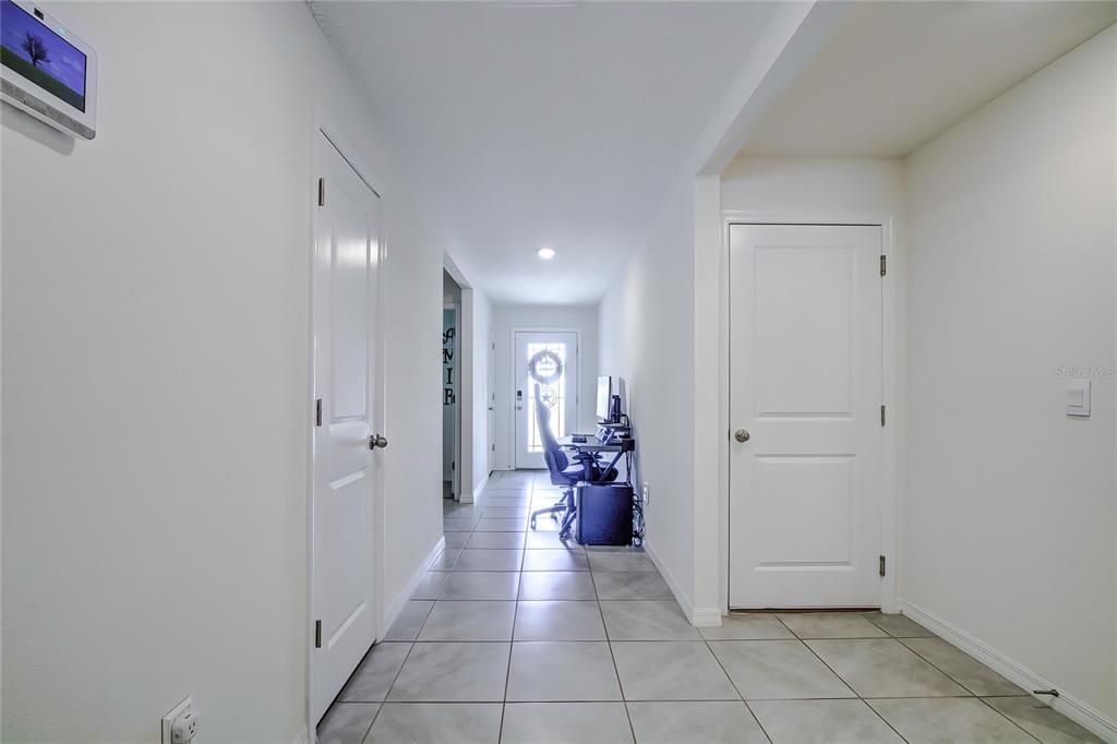 For Rent: $2,250 (4 beds, 2 baths, 1812 Square Feet)