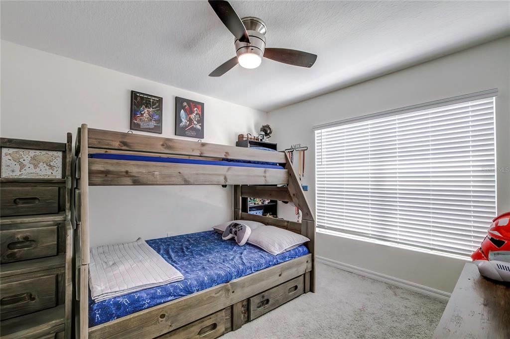 For Rent: $2,250 (4 beds, 2 baths, 1812 Square Feet)