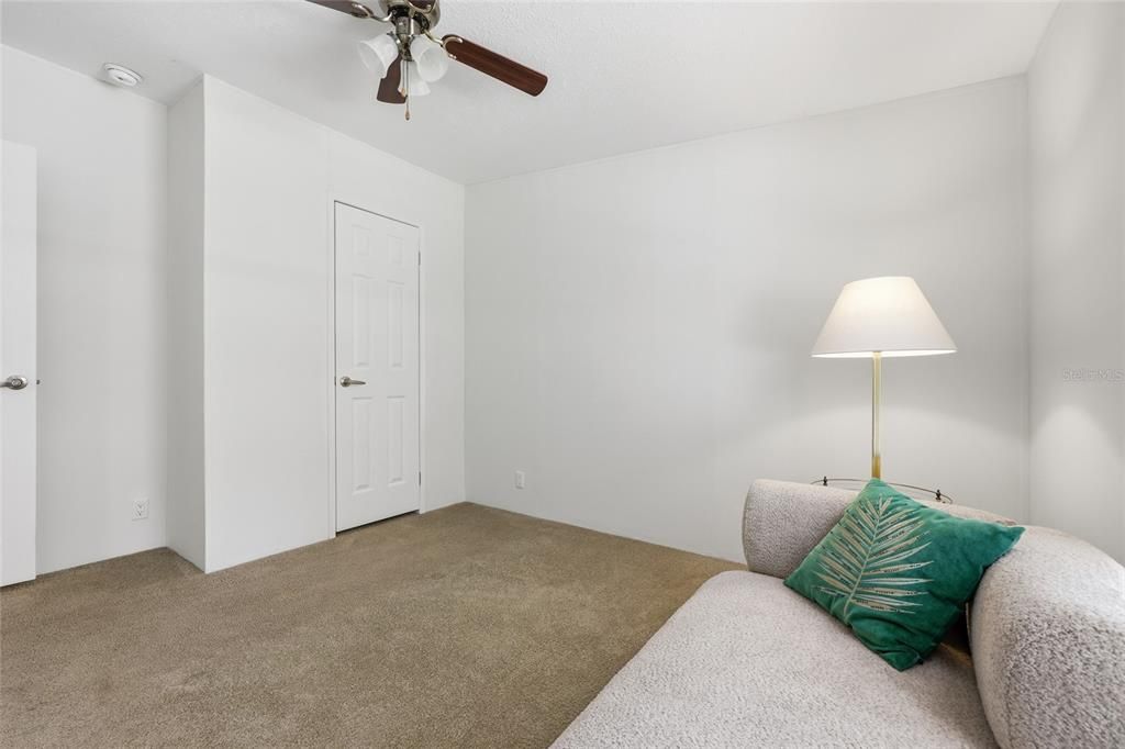 For Sale: $217,000 (3 beds, 2 baths, 1080 Square Feet)