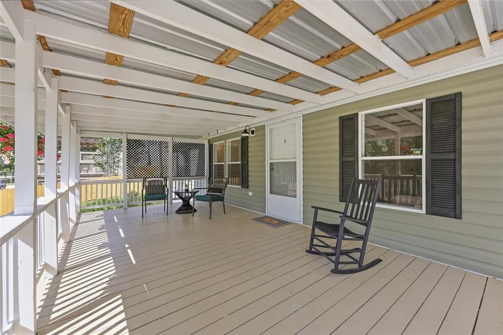 For Sale: $217,000 (3 beds, 2 baths, 1080 Square Feet)