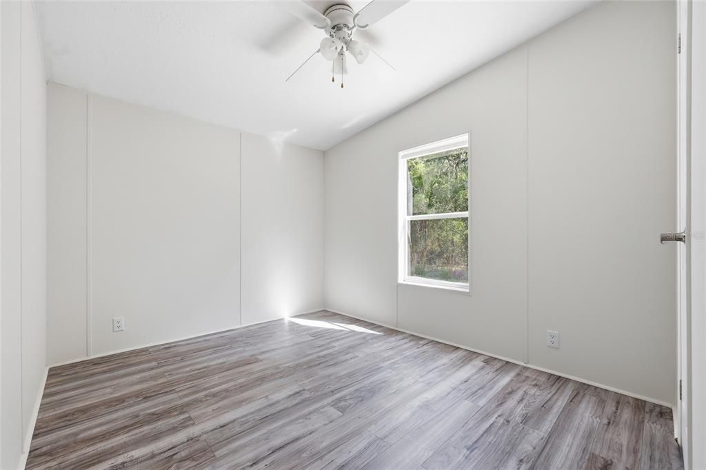 For Sale: $217,000 (3 beds, 2 baths, 1080 Square Feet)