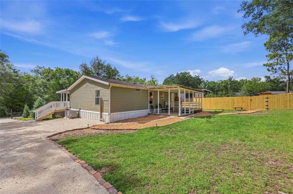 For Sale: $217,000 (3 beds, 2 baths, 1080 Square Feet)