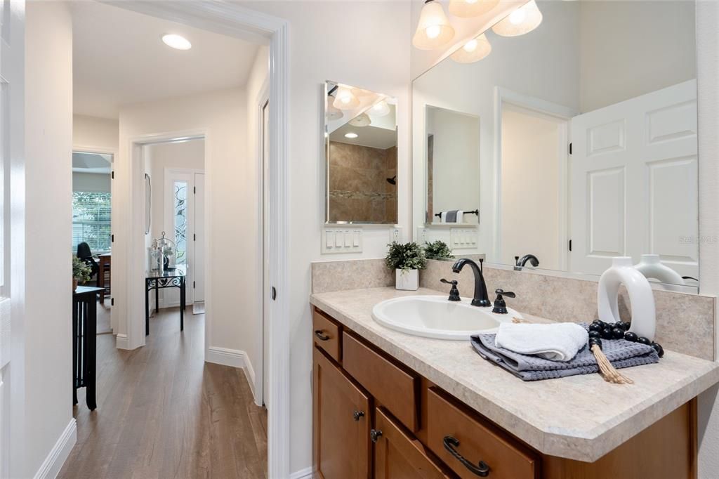 For Sale: $425,000 (3 beds, 2 baths, 1888 Square Feet)