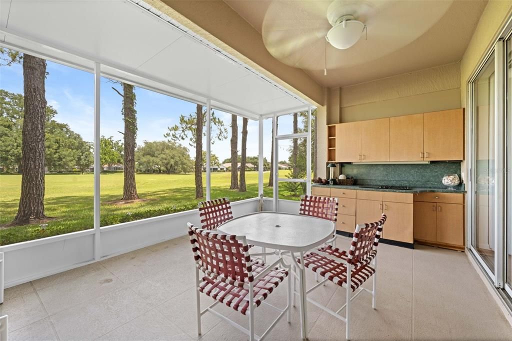 En Venta: $315,000 (2 camas, 2 baños, 1958 Pies cuadrados)