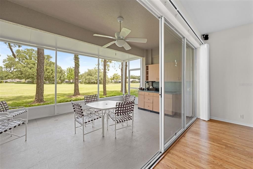 En Venta: $315,000 (2 camas, 2 baños, 1958 Pies cuadrados)