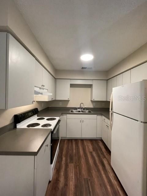 For Rent: $1,350 (2 beds, 1 baths, 900 Square Feet)