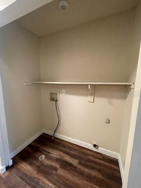 For Rent: $1,350 (2 beds, 1 baths, 900 Square Feet)
