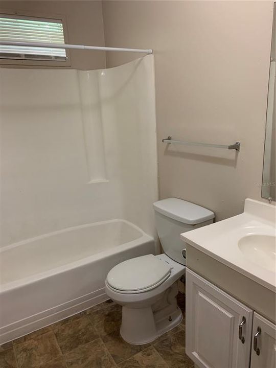 For Rent: $1,225 (2 beds, 1 baths, 764 Square Feet)
