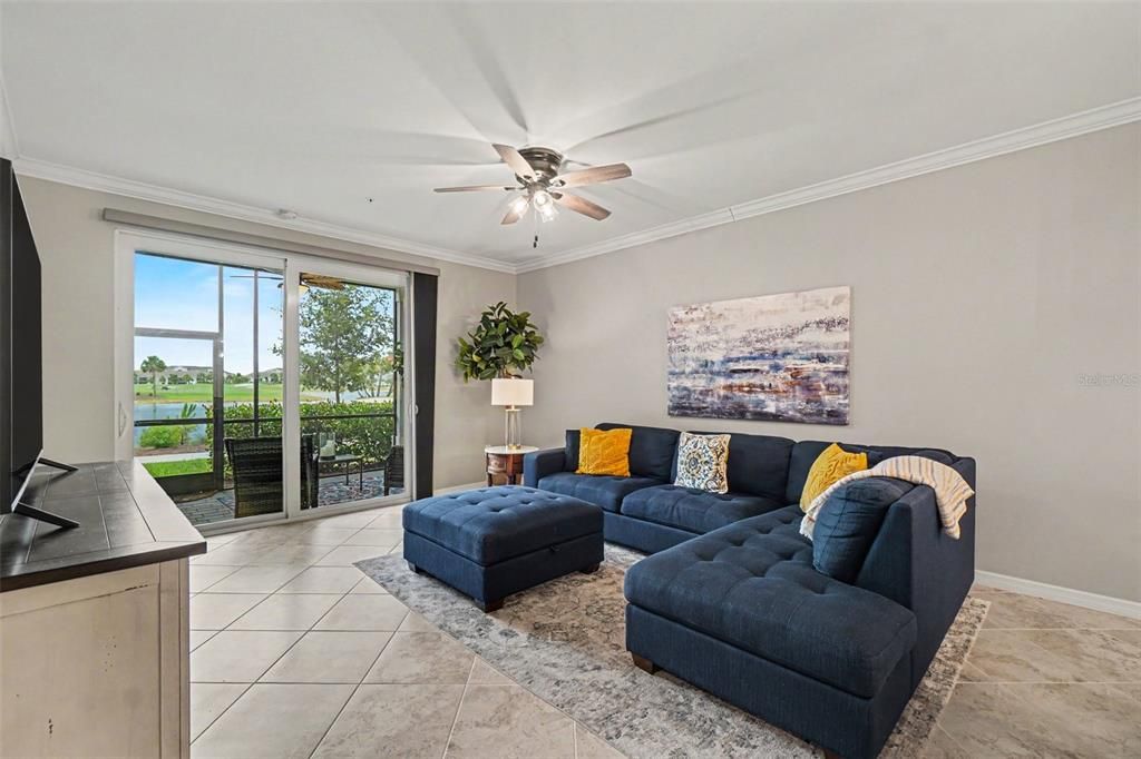 For Sale: $349,000 (2 beds, 2 baths, 1355 Square Feet)