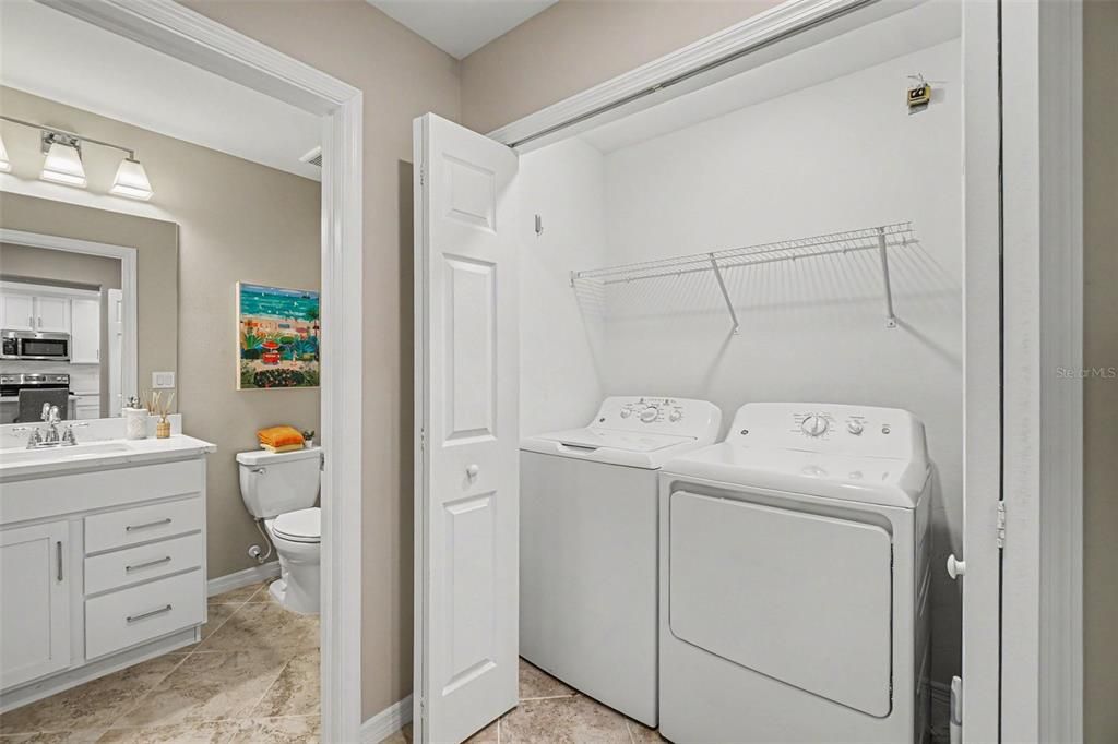 For Sale: $349,000 (2 beds, 2 baths, 1355 Square Feet)