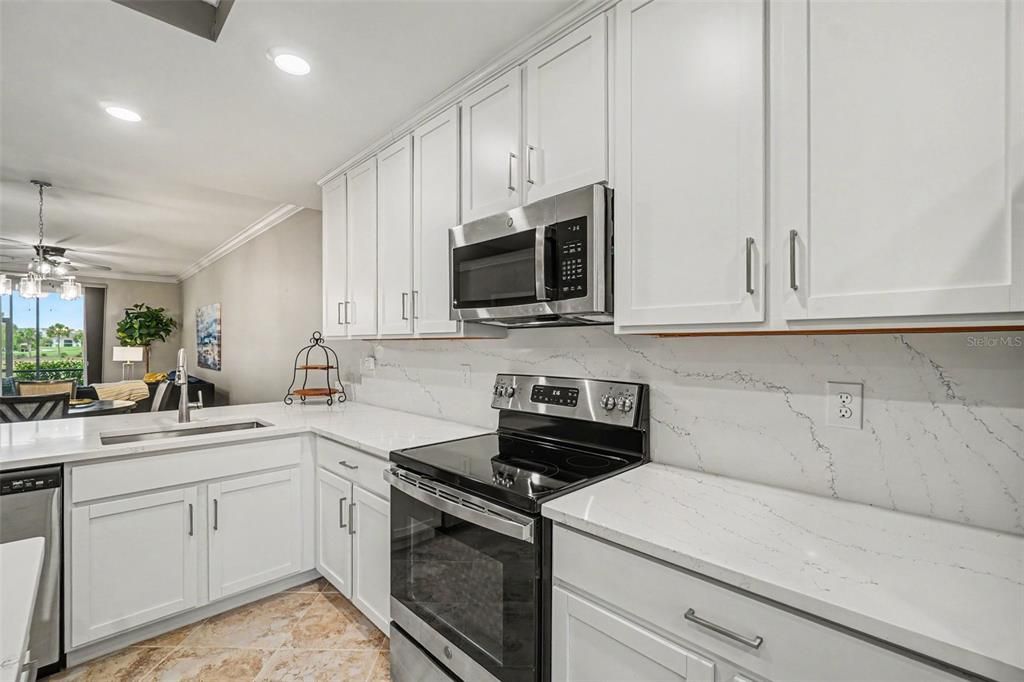 For Sale: $349,000 (2 beds, 2 baths, 1355 Square Feet)