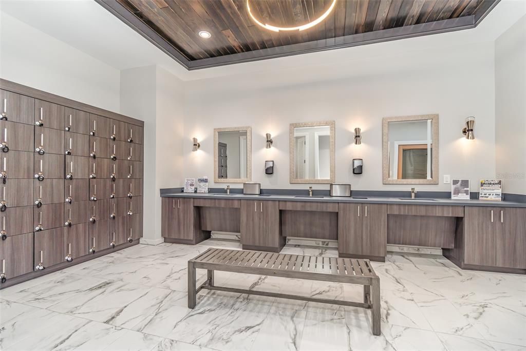 For Sale: $349,000 (2 beds, 2 baths, 1355 Square Feet)