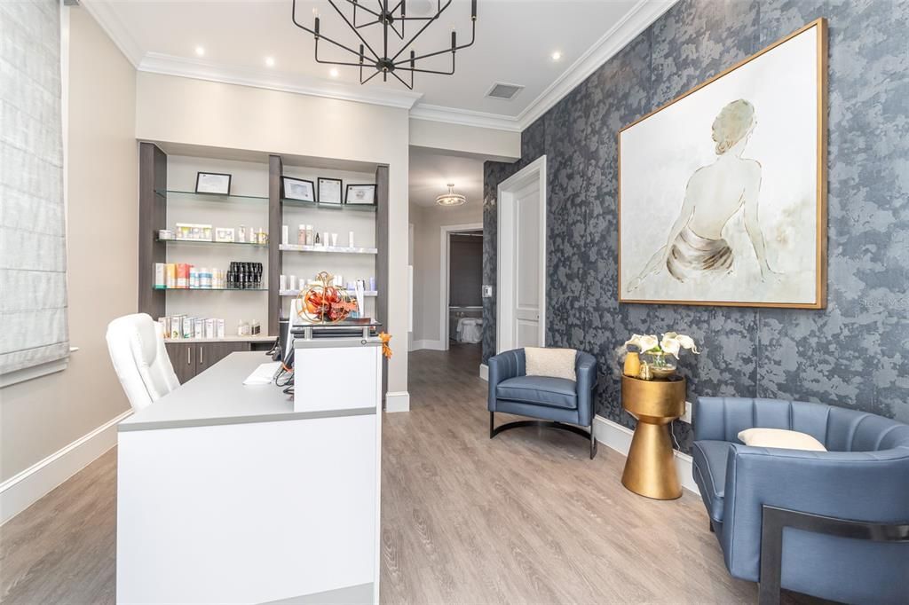 For Sale: $349,000 (2 beds, 2 baths, 1355 Square Feet)