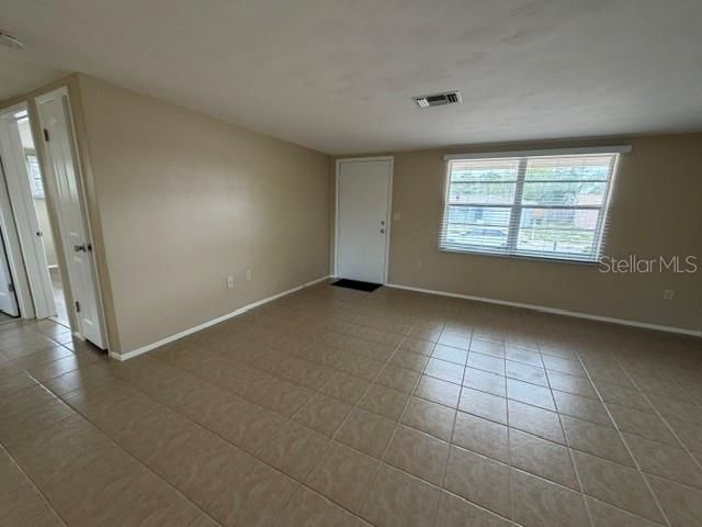 For Rent: $1,550 (2 beds, 1 baths, 936 Square Feet)