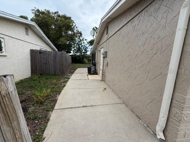 For Rent: $1,550 (2 beds, 1 baths, 936 Square Feet)