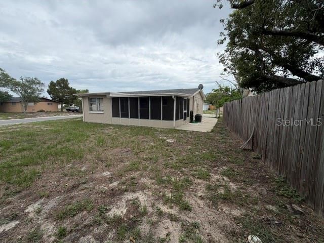 For Rent: $1,550 (2 beds, 1 baths, 936 Square Feet)