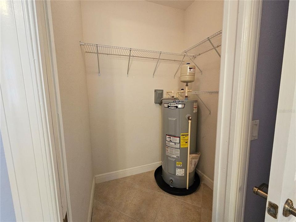 For Rent: $1,600 (2 beds, 2 baths, 1265 Square Feet)