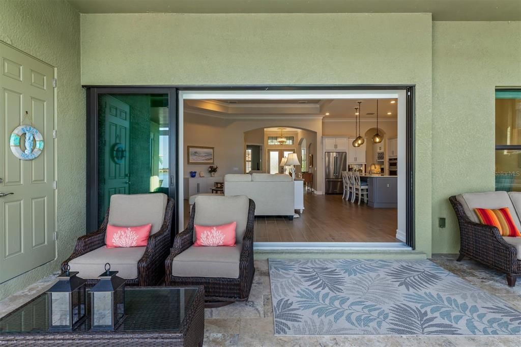 En Venta: $1,300,000 (3 camas, 3 baños, 2779 Pies cuadrados)