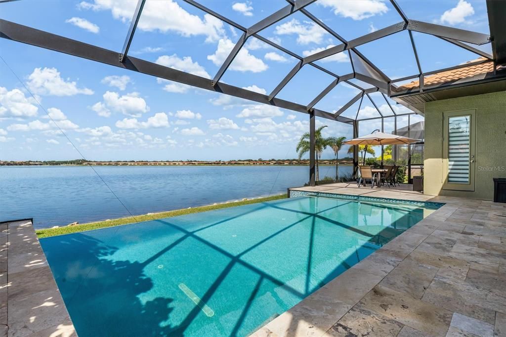 En Venta: $1,300,000 (3 camas, 3 baños, 2779 Pies cuadrados)