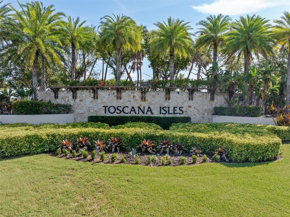 En Venta: $1,300,000 (3 camas, 3 baños, 2779 Pies cuadrados)