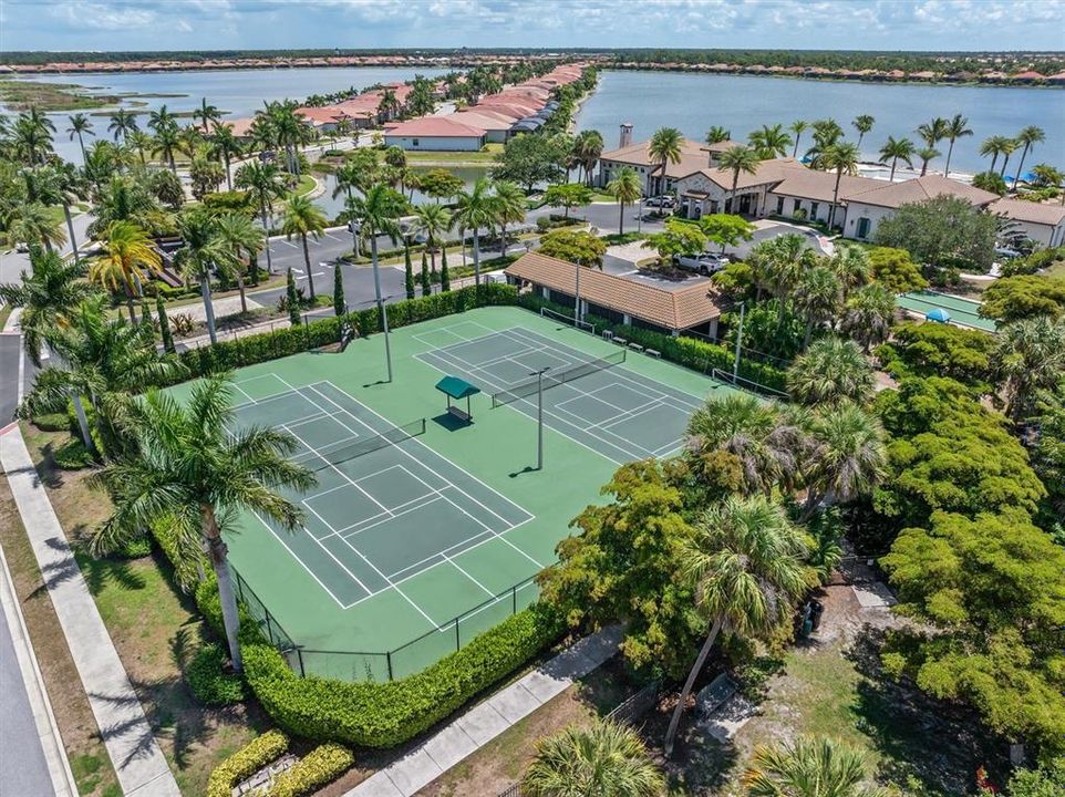 En Venta: $1,300,000 (3 camas, 3 baños, 2779 Pies cuadrados)