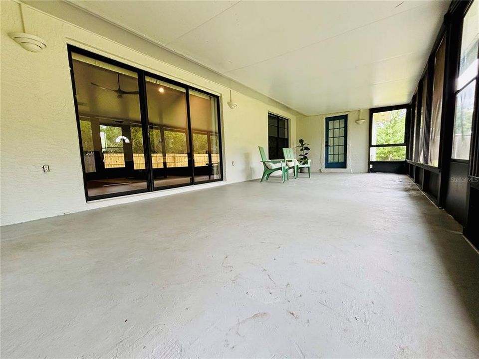 For Sale: $454,999 (4 beds, 2 baths, 1700 Square Feet)