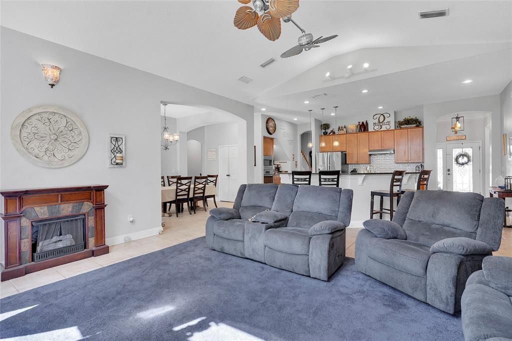 For Sale: $875,000 (5 beds, 4 baths, 2965 Square Feet)