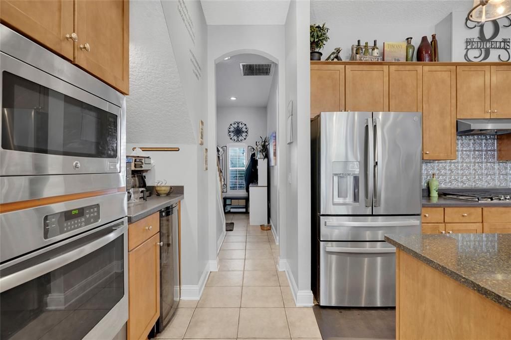 For Sale: $875,000 (5 beds, 4 baths, 2965 Square Feet)