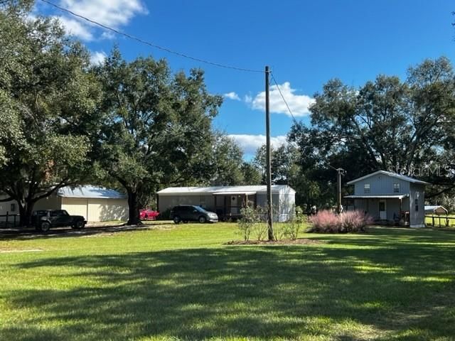 For Sale: $285,000 (2 beds, 1 baths, 956 Square Feet)