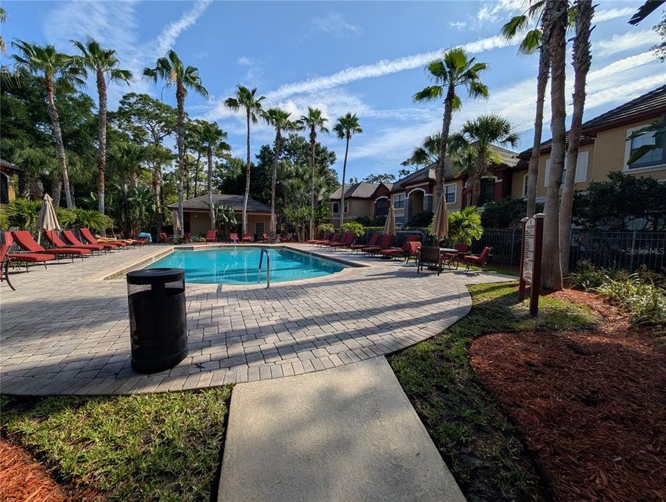 For Rent: $2,500 (2 beds, 2 baths, 1034 Square Feet)
