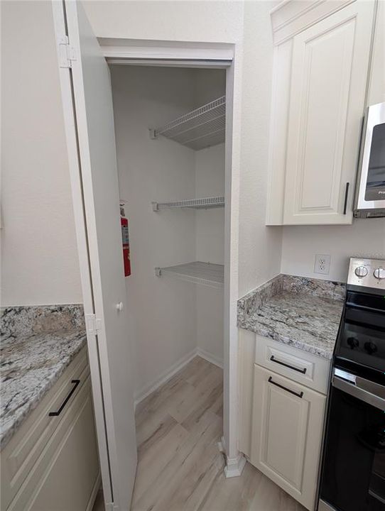 For Rent: $2,500 (2 beds, 2 baths, 1034 Square Feet)