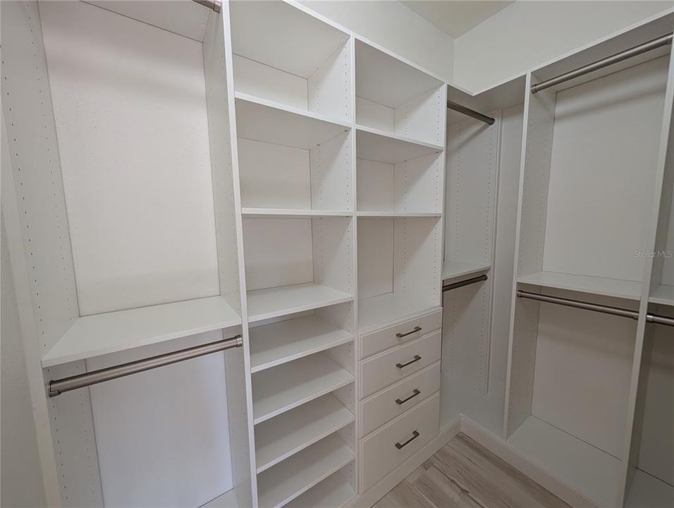 For Rent: $2,500 (2 beds, 2 baths, 1034 Square Feet)