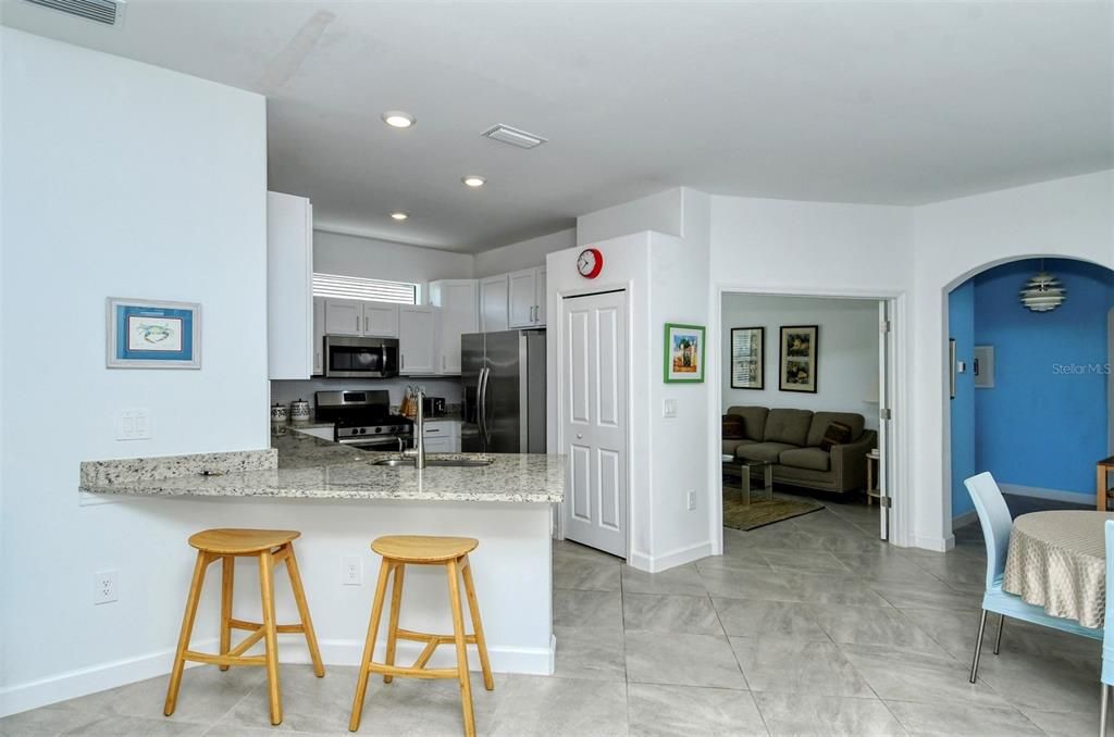 En Venta: $376,500 (2 camas, 2 baños, 1557 Pies cuadrados)