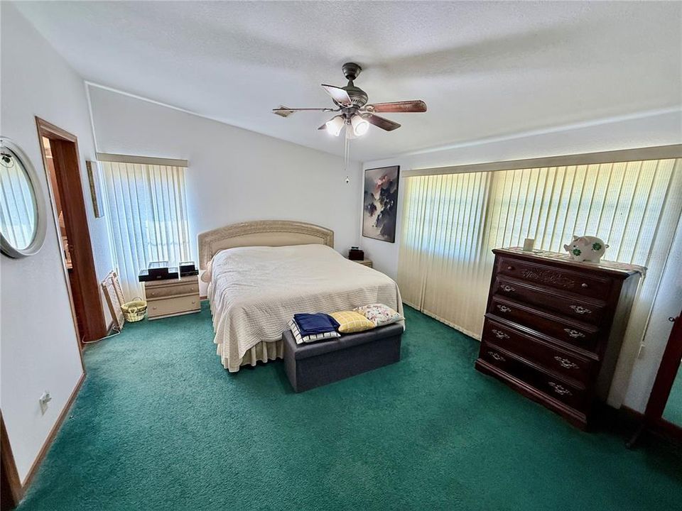 En Venta: $169,900 (3 camas, 2 baños, 1965 Pies cuadrados)