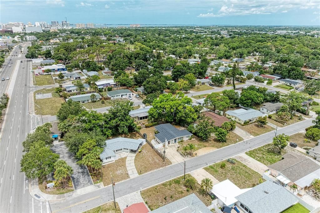 En Venta: $465,000 (4 camas, 3 baños, 1694 Pies cuadrados)
