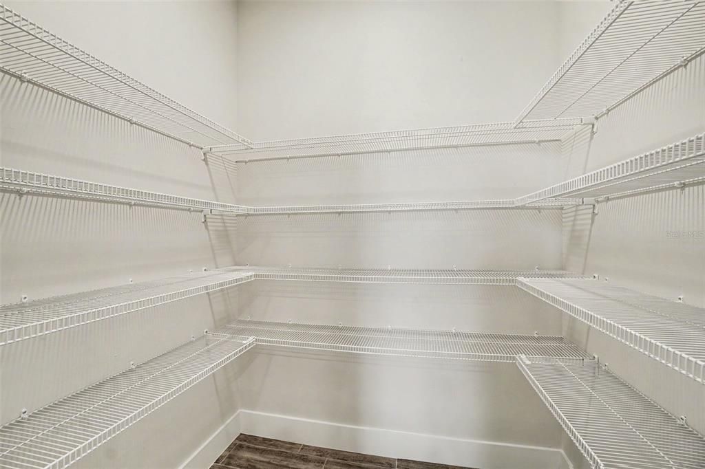 For Sale: $559,000 (2 beds, 2 baths, 1985 Square Feet)
